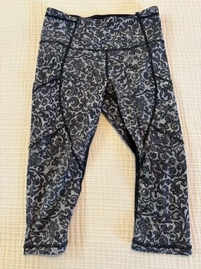 lululemon athletica Black & White Patterned Capris
